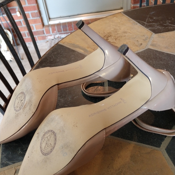 Adrianne Vittadini Pumps - Picture 5 of 6